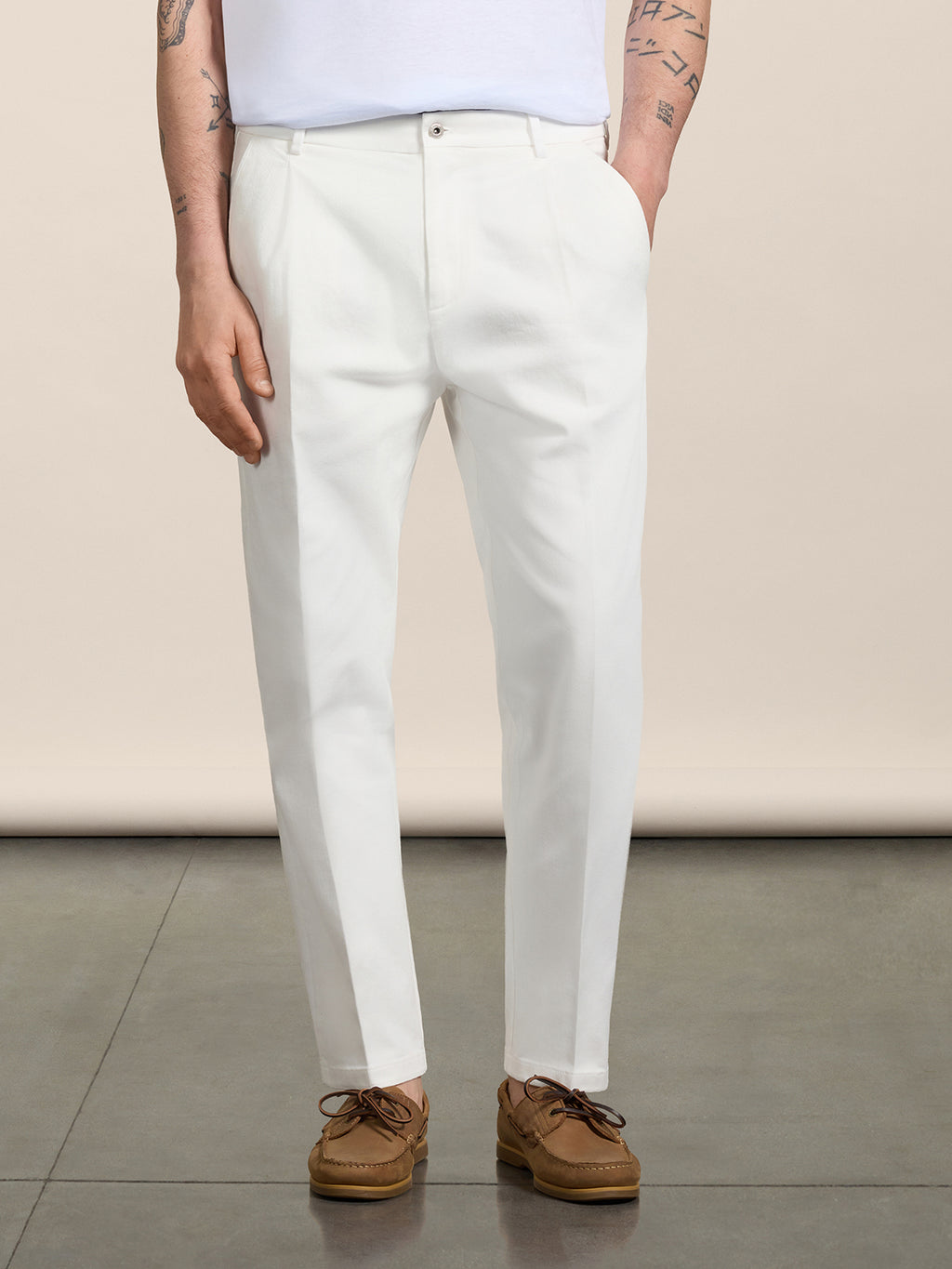 REGULAR-FIT CHINO TROUSERS IN WHITE COMFORT DENIM - PURE WHITE  - Men′s Bottomwear | Pence 1979