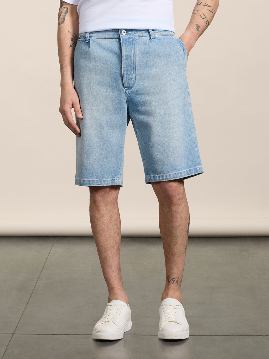RELAXED-FIT BERMUDA SHORTS IN LIGHT BLUE DENIM WITH WORKER DETAILS - LIGHT BLUE - Men′s Bottomwear | Pence 1979