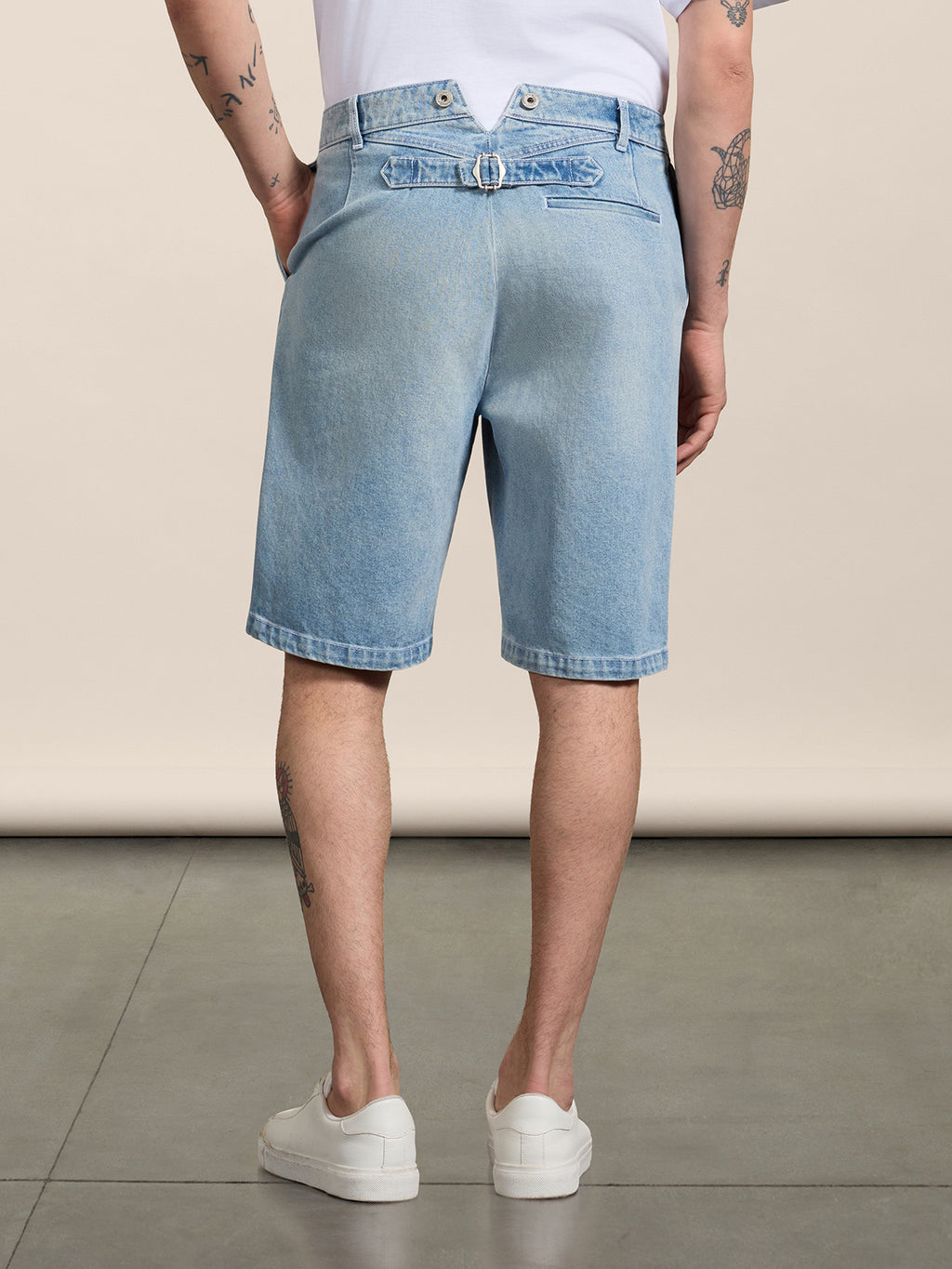 RELAXED-FIT BERMUDA SHORTS IN LIGHT BLUE DENIM WITH WORKER DETAILS - LIGHT BLUE - Men′s Bottomwear | Pence 1979