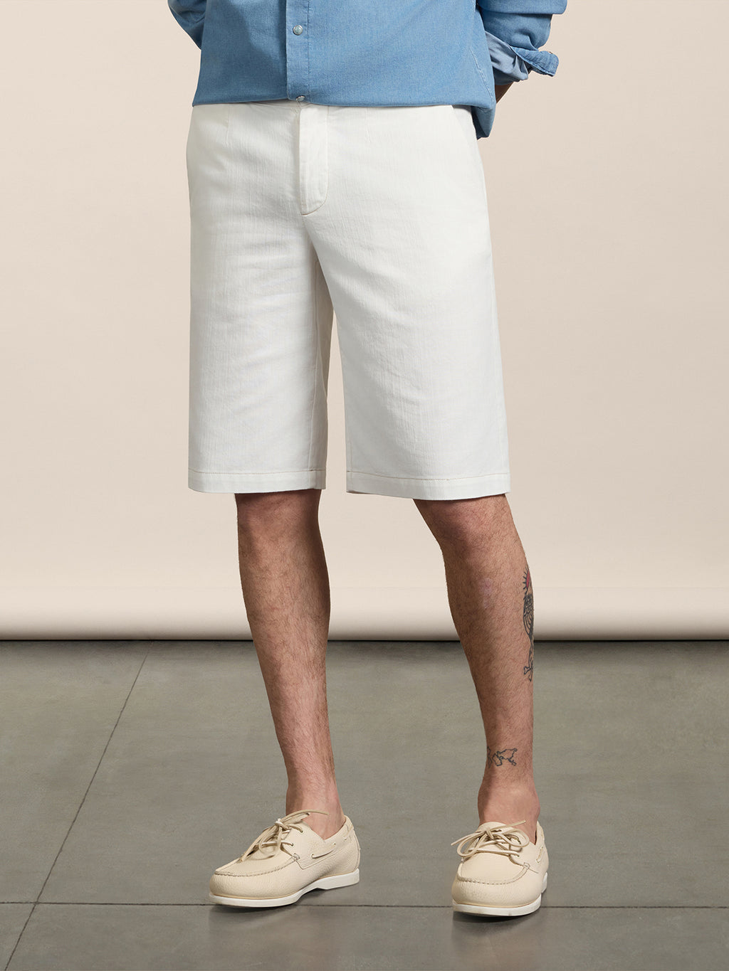 RELAXED-FIT BERMUDA SHORTS IN WHITE COMFORT DENIM WITH WORKER DETAILS - PURE WHITE - Men′s Bottomwear | Pence 1979