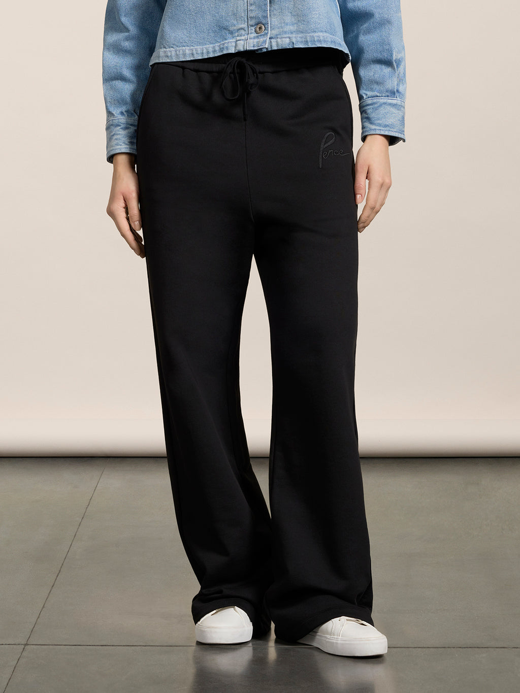 LOOSE-FIT TROUSERS IN BLACK COTTON FLEECE WITH EMBROIDERY - BLACK - Men′s Bottomwear | Pence 1979