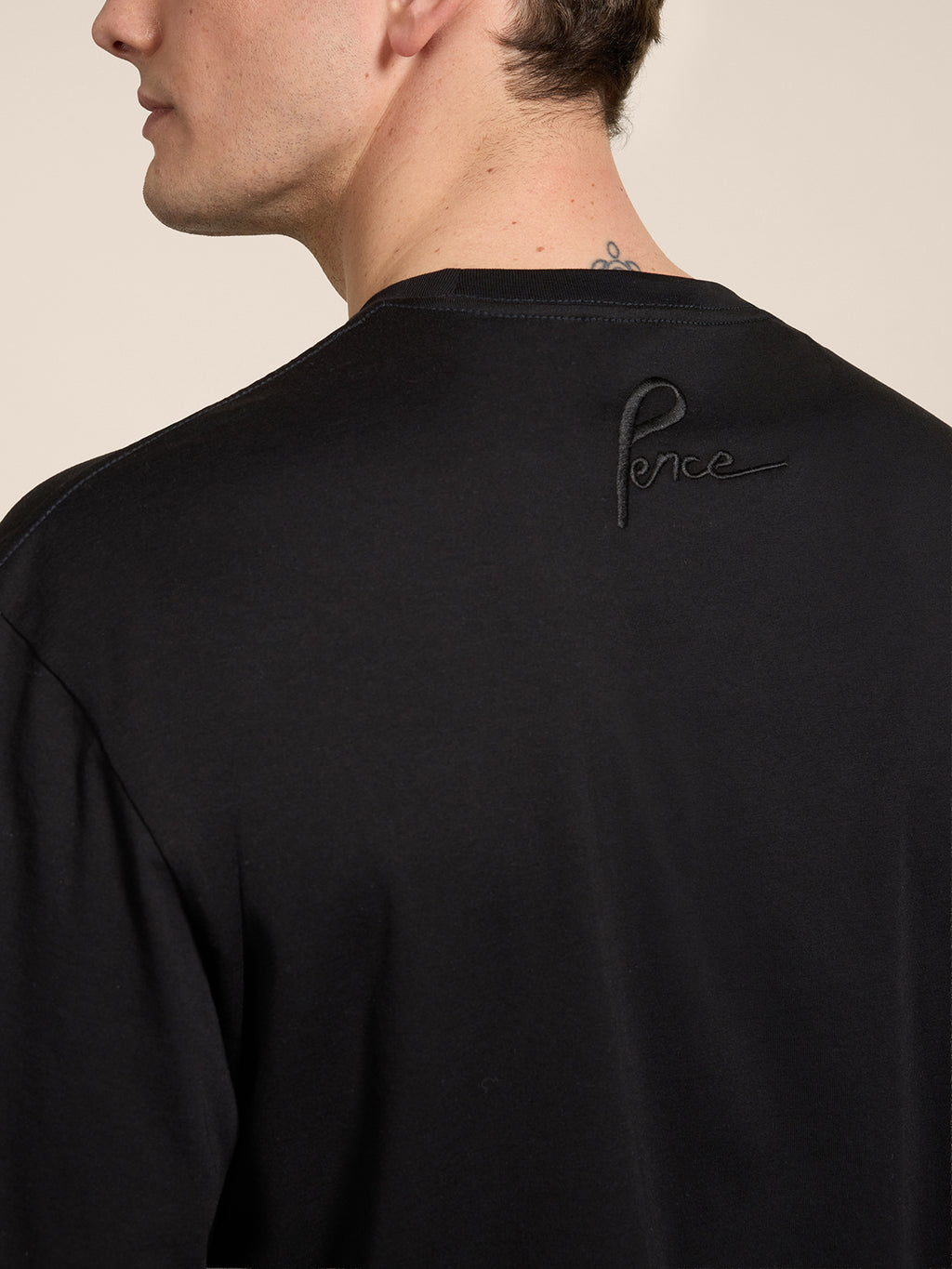 T-SHIRT GIROCOLLO OVER FIT IN COTONE NERO CON RICAMO - NERO INTENSO - Abbigliamento Uomo | Pence 1979