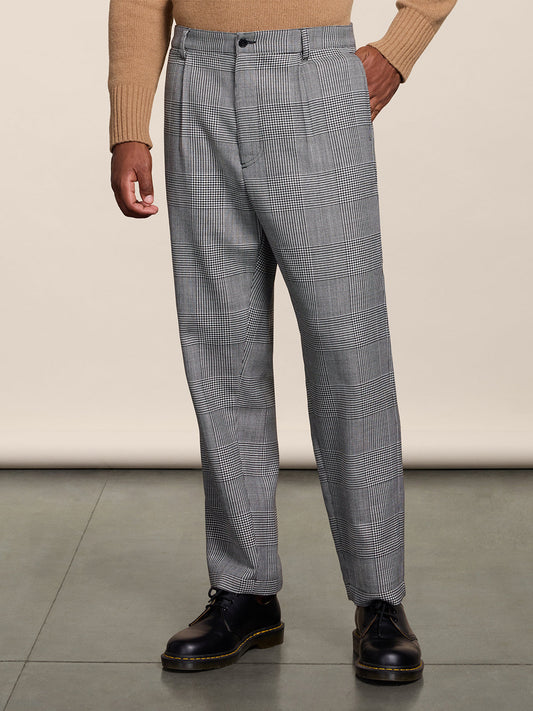 RELAXED FIT BLACK AND WHITE PANTS WITH WORKER DETAILS - BLACK\WHITE - Check Active | Pence 1979