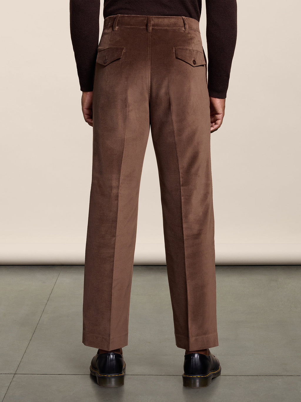 LOOSE-FIT COFFEE CHINO PANT WITH TWO PLEAT - COFFEE - Check Active | Pence 1979