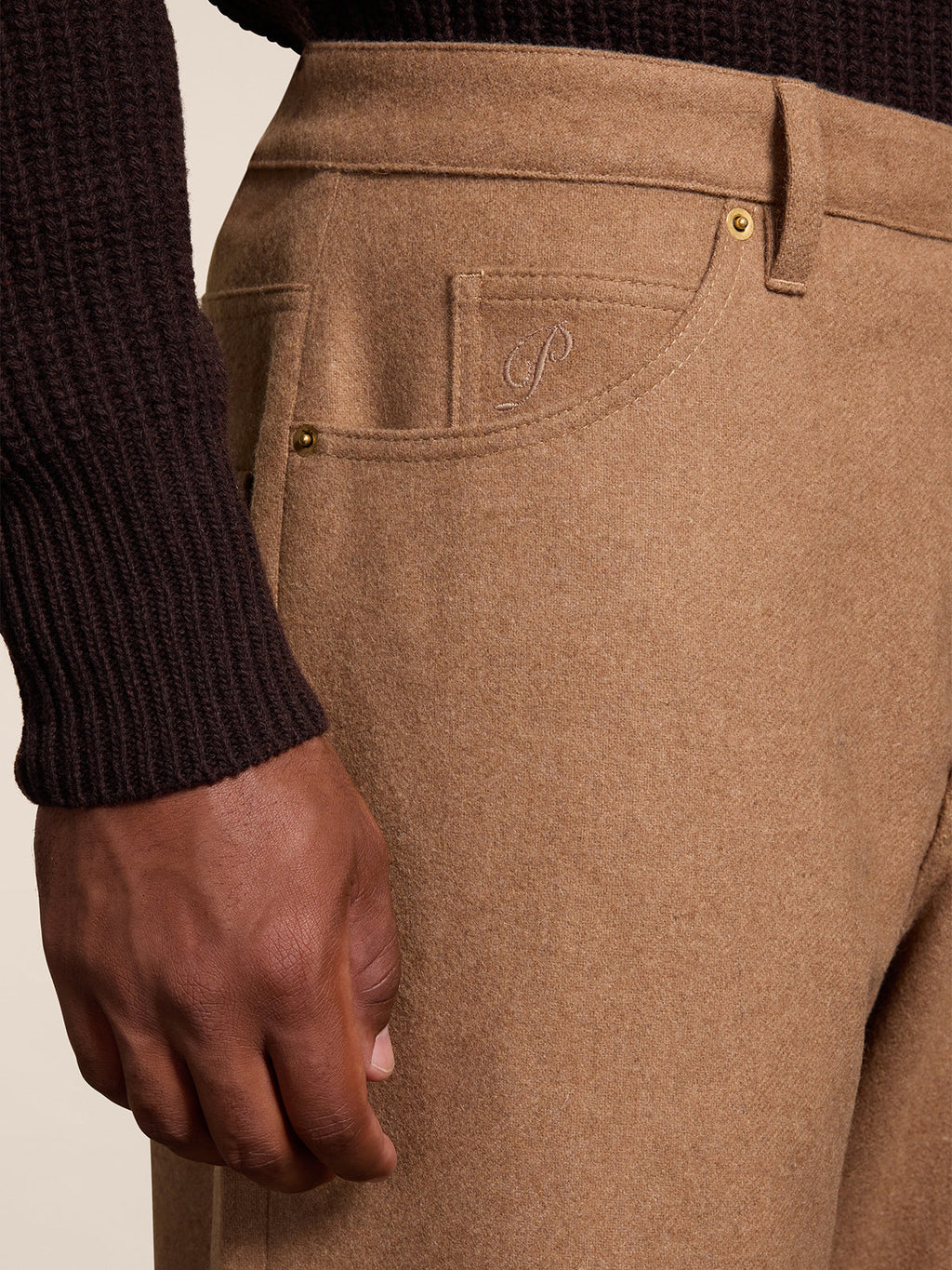 PANTALONE IN FLANELLA CAMMELLO CON TASCHE POSTERIORI A PATTINA BAGGY FIT - CAMMELLO - Abbigliamento Uomo | Pence 1979