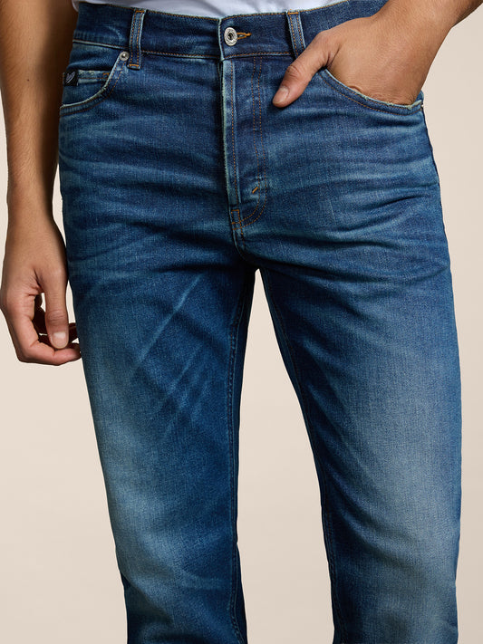PANTALONE 5 TASCHE DA UOMO IN DENIM COMFORT BLU MEDIO, SLIM FIT - MEDIUM DENIM BLUE  - Abbigliamento Uomo | Pence 1979