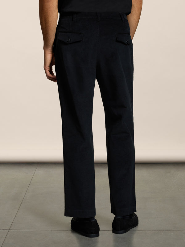 PANTALONE CHINOS DA UOMO CON DOPPIA PINCES , RELAXED FIT IN VELLUTO A COSTE, COLORE NERO - NERO - Abbigliamento Uomo | Pence 1979