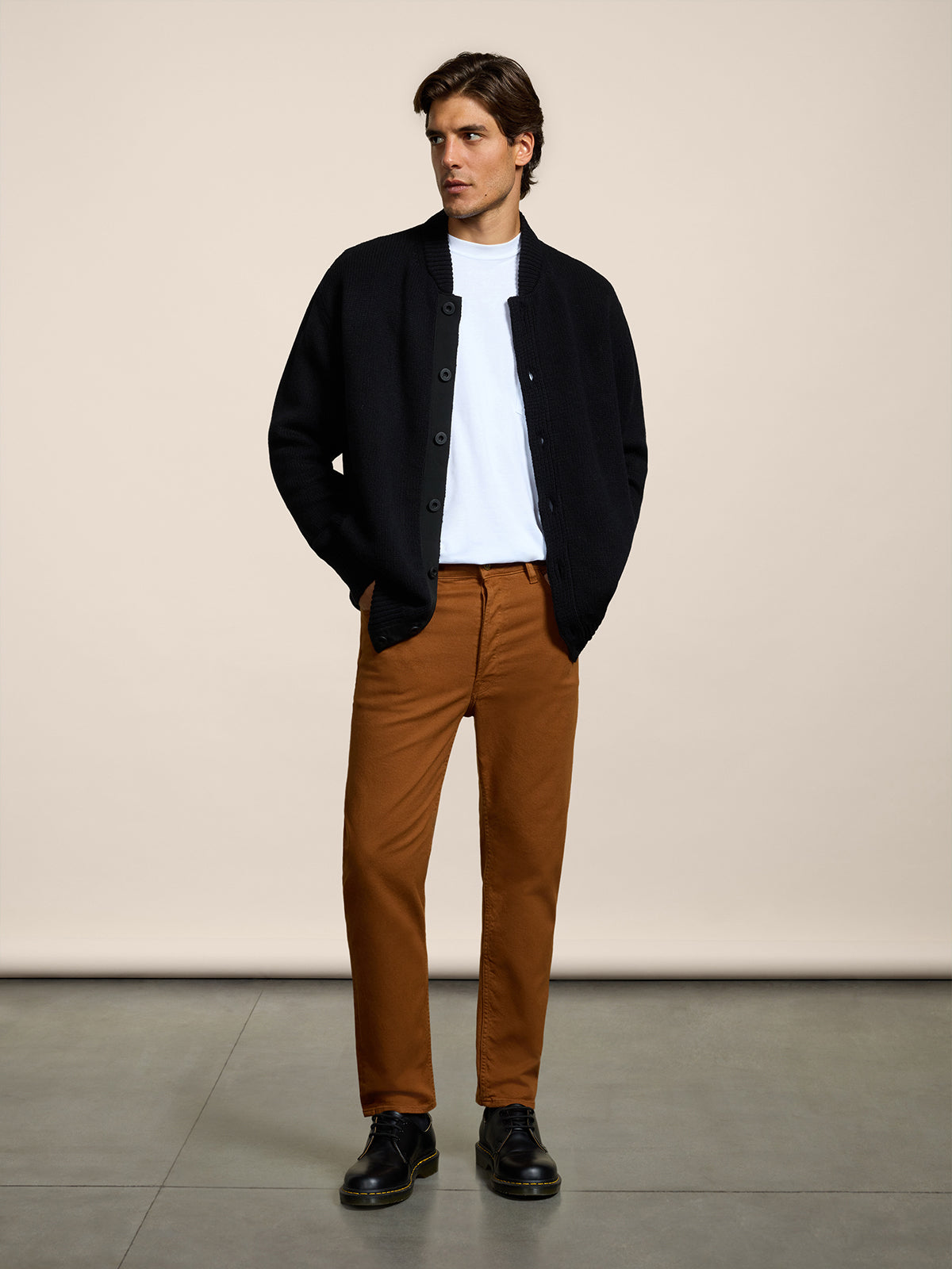 PANTALONE 5 TASCHE DA UOMO IN BULL DI COTONE COMFORT TINTO CAPO, CARROT FIT,COLORE TABACCO