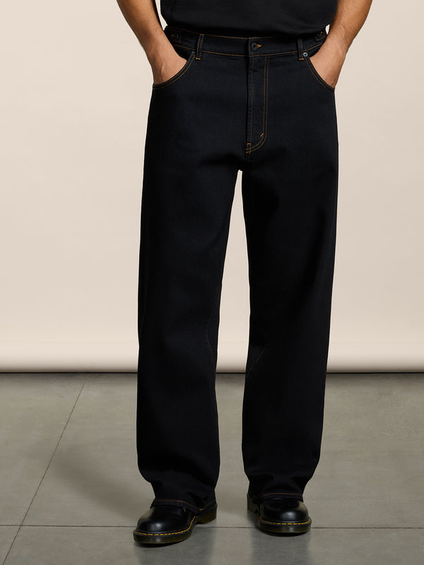 PANTALONE 5 TASCHE UNISEX RELAXED FIT IN DENIM COMFORT COLORE NERO CON IMPUNTURE TABACCO - NERO - Abbigliamento Donna | Pence 1979