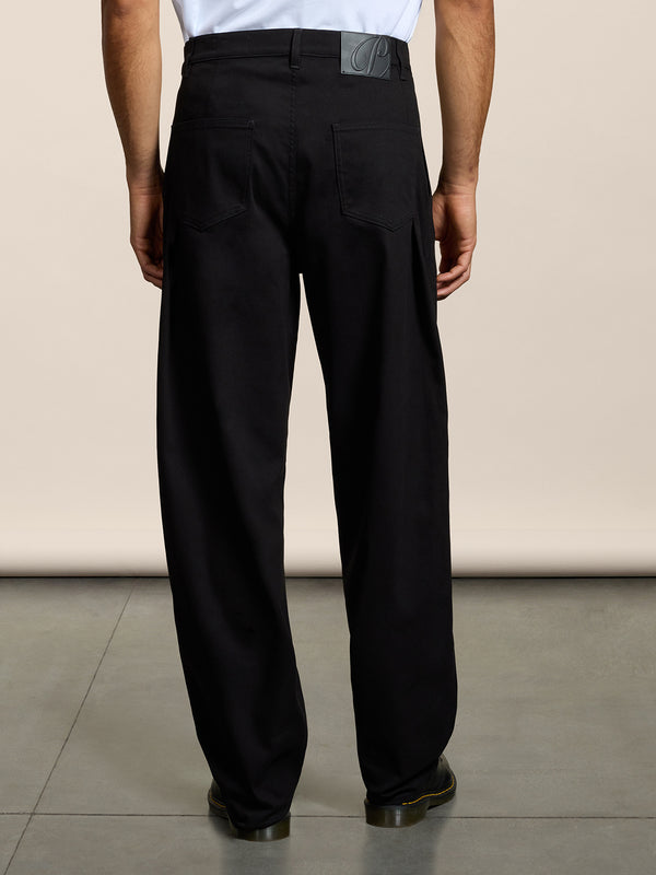 PANTALONE UNISEX RELAXED FIT IN RASATELLO DI COTONE CON DOPPIA PINCES COLOR NERO - NERO - Abbigliamento Donna | Pence 1979