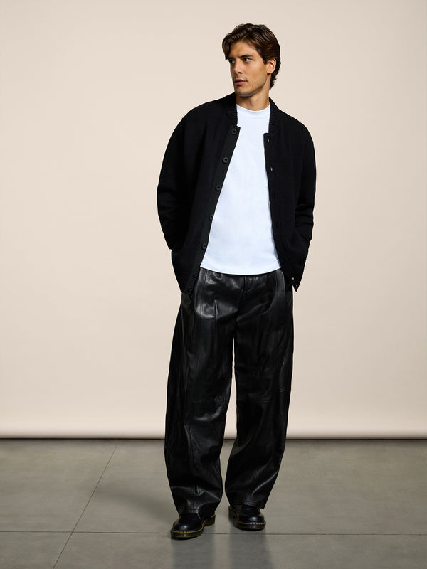 PANTALONE UNISEX RELAXED FIT IN PELLE D'AGNELO CON DOPPIA PINCES COLOR NERO - NERO - Abbigliamento Donna | Pence 1979