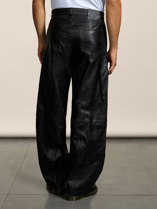 PANTALONE UNISEX RELAXED FIT IN PELLE D'AGNELO CON DOPPIA PINCES COLOR NERO - NERO - Abbigliamento Donna | Pence 1979