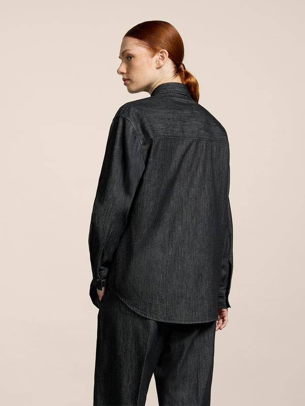 CAMICIA DA DONNA CON VESTIBILITA' OVER TASCHE CON PATTINA APPLICATE, MANICHE LUNGHE COLORE NERO - NERO - Abbigliamento Donna | Pence 1979