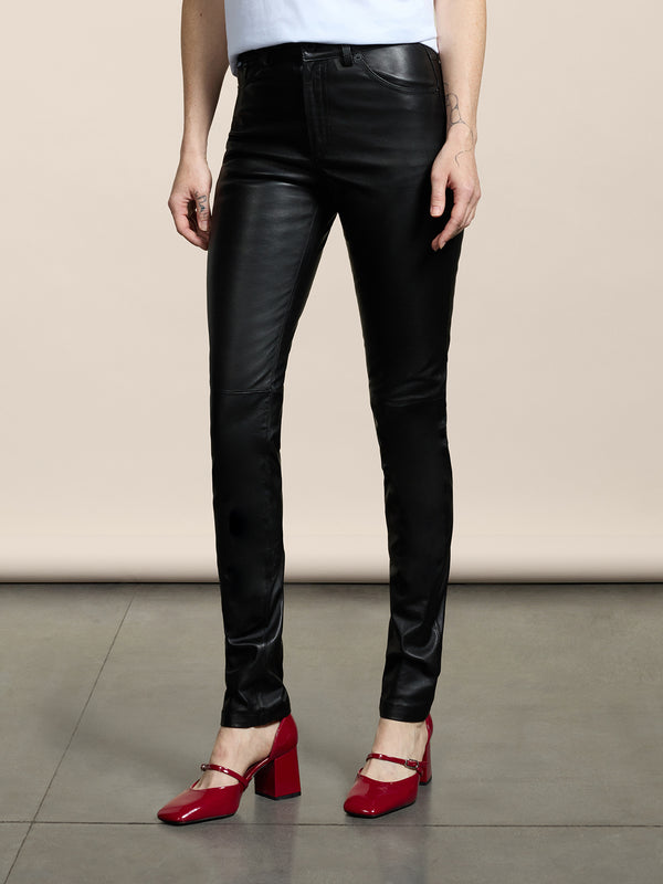 PANTALONE 5 TASCHE DA DONNA SLIM FIT IN PELLE  D'AGNELLO STRETCH COLORE NERO - NERO - Abbigliamento Donna | Pence 1979