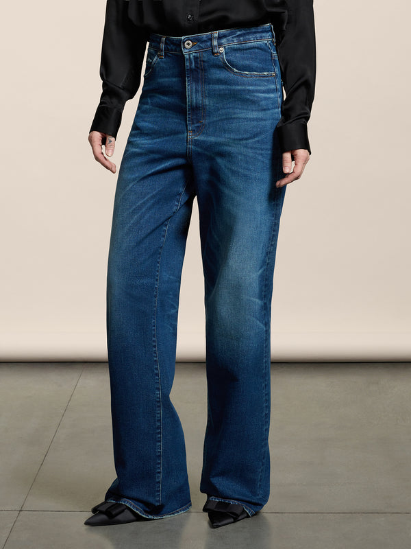PANTALONE 5 TASCHE DA DONNA, VITA ALTA, GAMBA AMPIA, IN DENIM COMFORT BLU MEDIO - MEDIUM DENIM BLUE - Abbigliamento Donna | Pence 1979