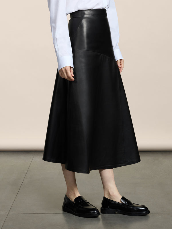 GONNA LUNGA CON TAGLIO ASIMMETRICO REGULAR FIT IN PELLE D'AGNELLO COLORE NERO - NERO - Abbigliamento Donna | Pence 1979