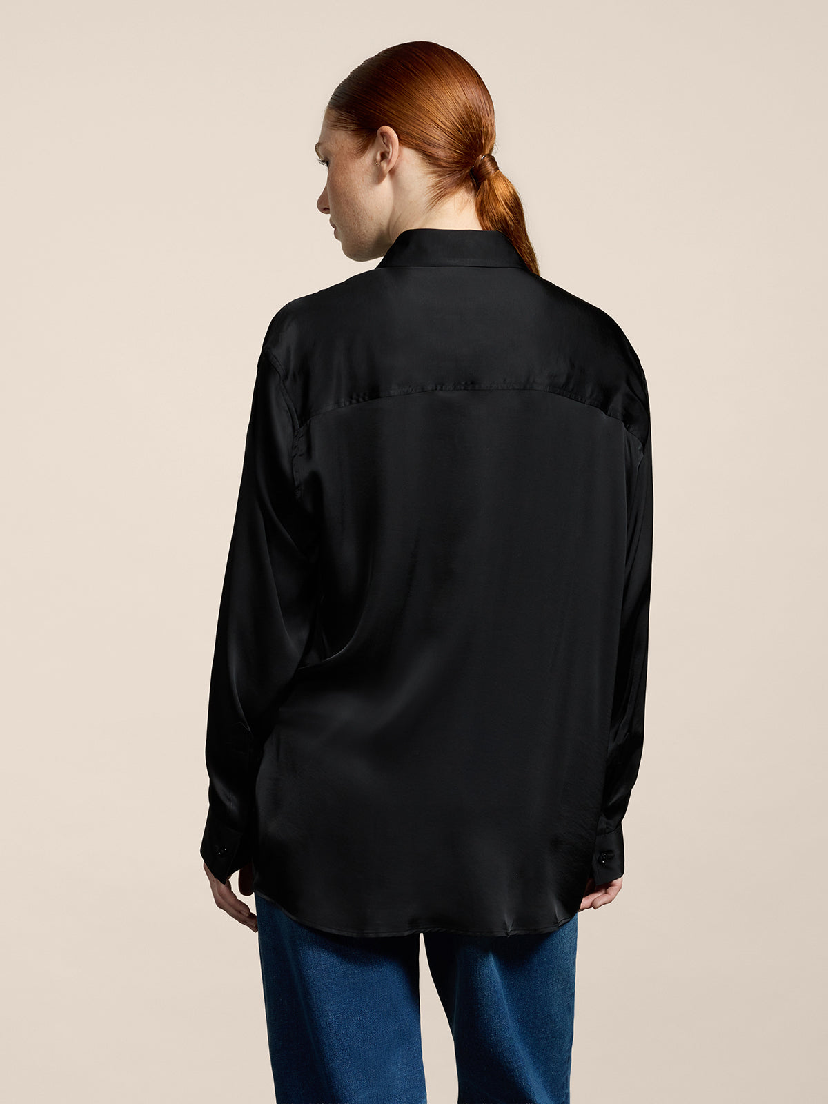 CAMICIA DA DONNA IN VISCOSA OVER FIT COLORE NERO