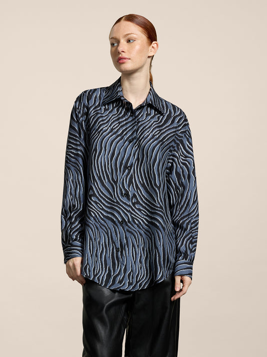 CAMICIA DA DONNA IN SETA OVER FIT, STAMPA ZEBRA COLORE NERO E GRIGIO - NERO/GRIGIO ZEBRA PRINT - Abbigliamento Donna | Pence 1979