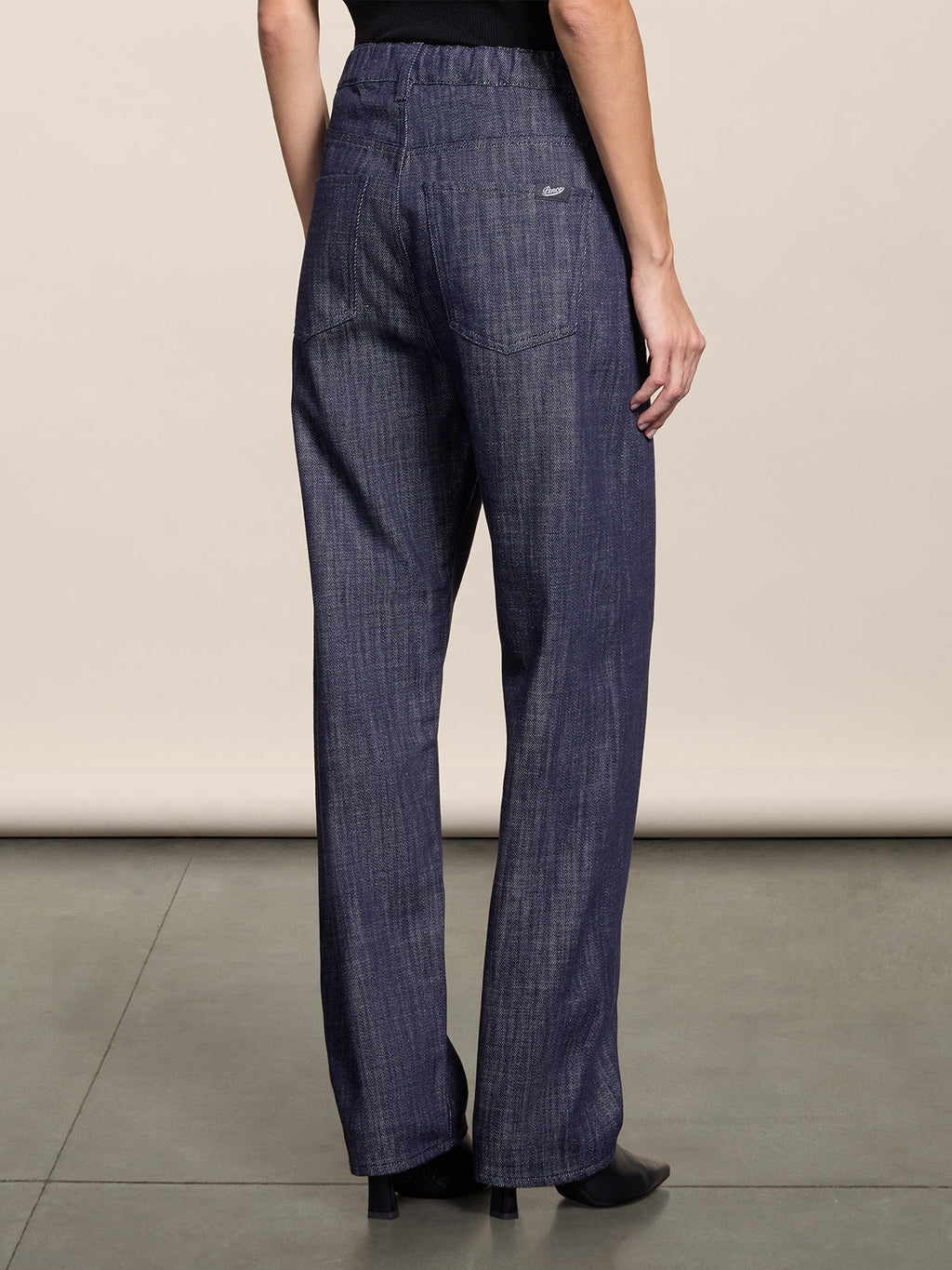 PANTALONE CINQUE TASCHE IN DENIM LEGGERO SPICY BLUE CON ELASTICO IN VITA RELAXED FIT - SPICY BLU - Abbigliamento Donna | Pence 1979