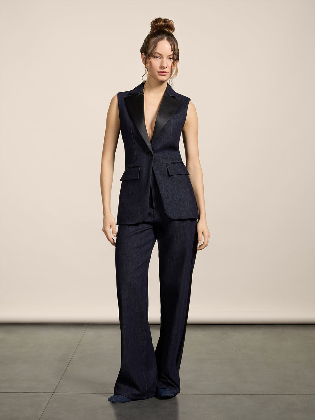 HIGH-WAISTED REGULAR-FIT TROUSERS IN DARK BLUE COMFORT DENIM WITH WORKMANSHIP - NIGHT BLUE - Check Active | Pence 1979