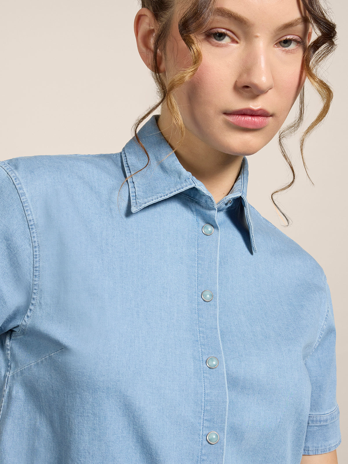 REGULAR-FIT SHIRT IN MEDIUM-LIGHT BLUE STRETCH COTTON