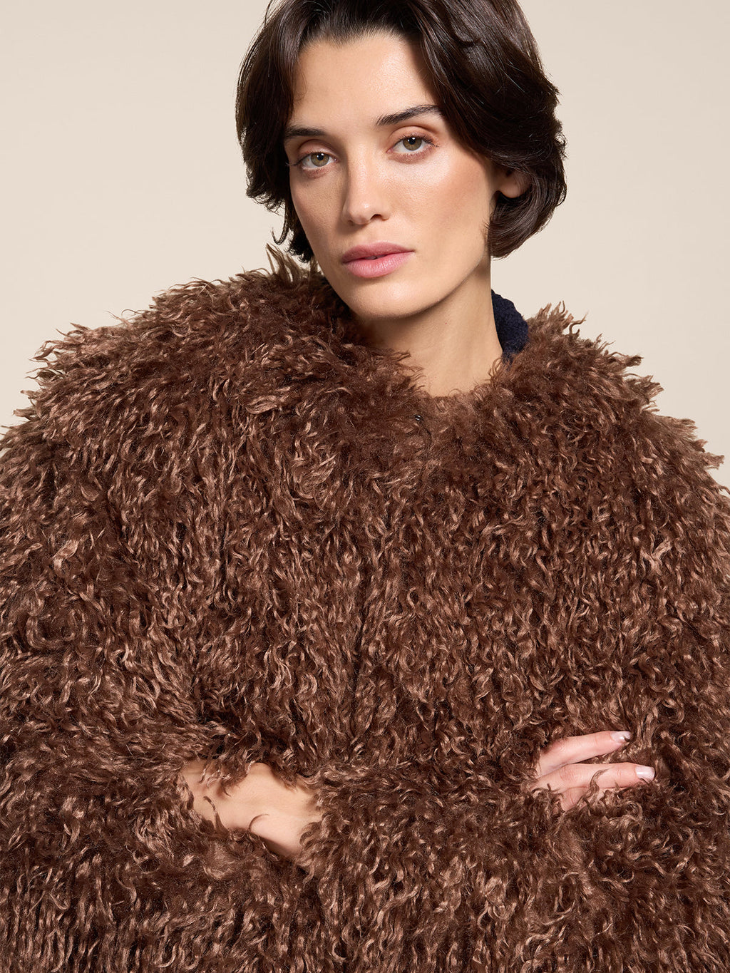 REGULAR FIT WOOD FAUX FUR ROUND NECK LINED COAT - WOOD - Check Active | Pence 1979