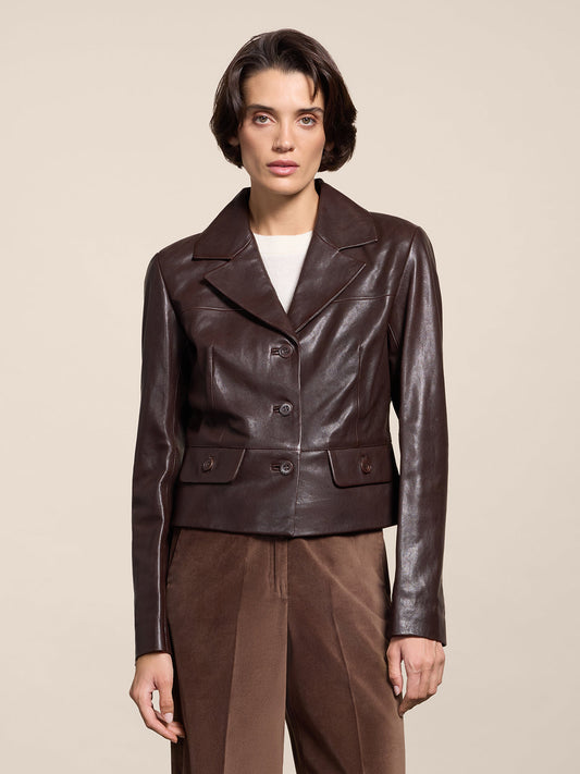 BLAZER CORTO MONOPETTO IN PELLE MOGANO CON REVERS A SPECCHIO SLIM FIT - MOGANO - Abbigliamento Donna | Pence 1979