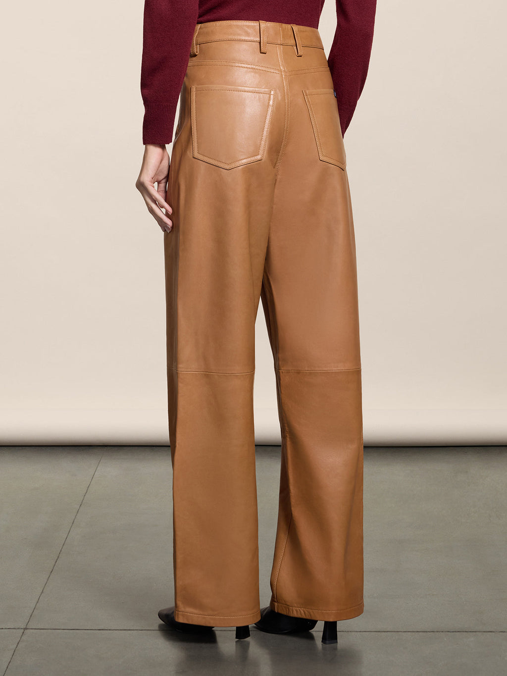 HIGH RISE WIDE LEG FIVE POCKET CARAMEL LEATHER PANTS - CARAMEL - Capi in Pelle Donna | Pence 1979
