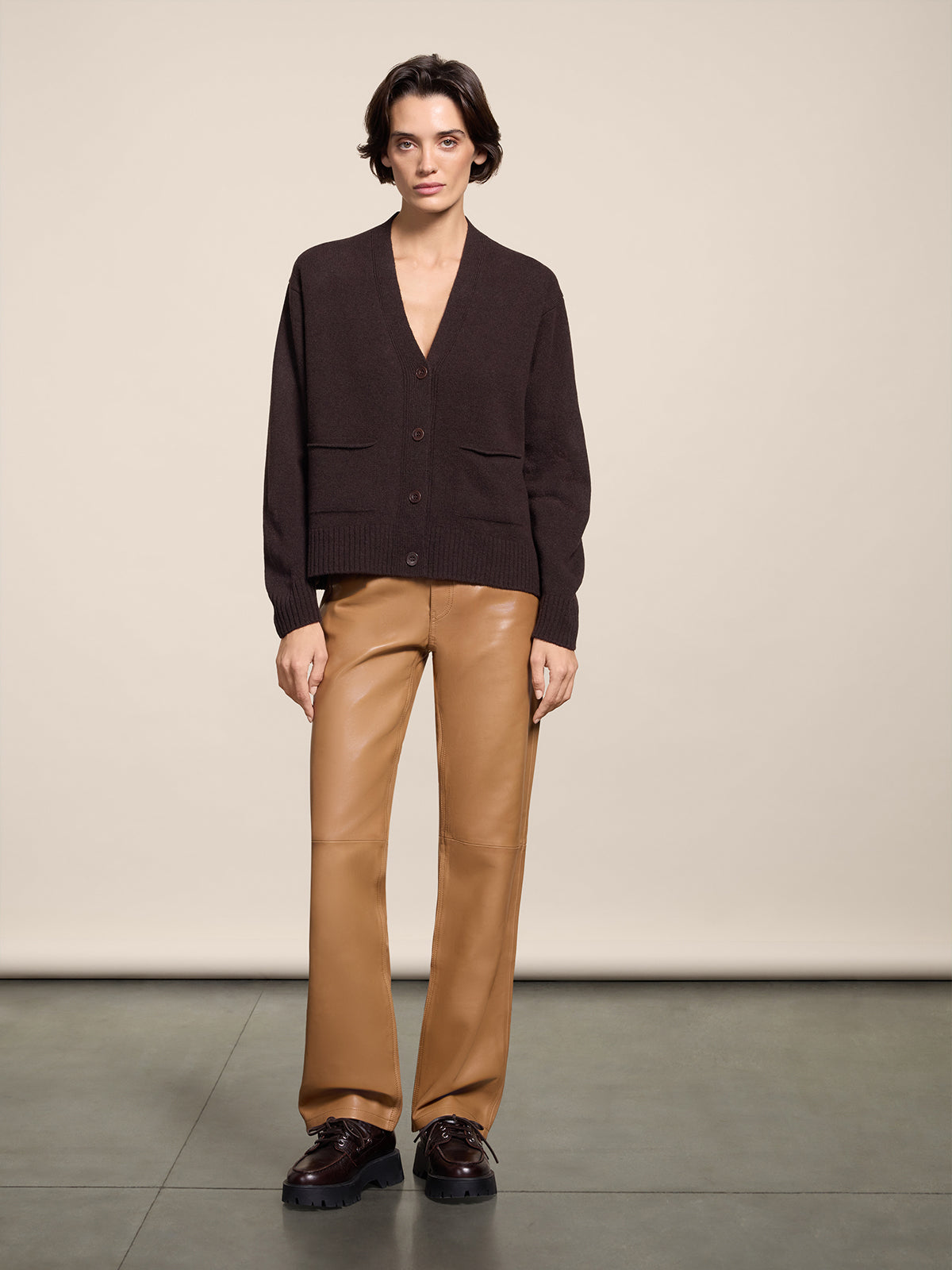 RELAXED FIT WOOL CARDIGAN MAHOGANY