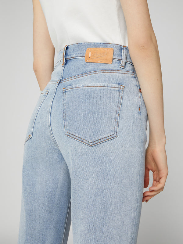 Jeans da Donna a Vita Alta Rifinita con Pieghe Stirate